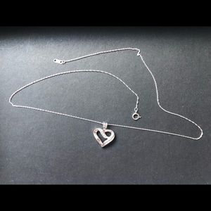 10k gold necklace with 0.18ct diamond pendant